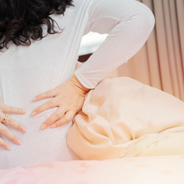 BOLEST NAPADA KOSTI BEZ UPOZORENJA! Srpkinje muku muče sa ovom DIJAGNOZOM - često dođe i do PRELOMA, a onda...