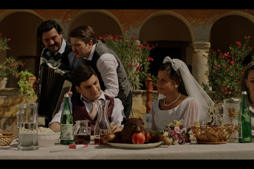 TOMA UPOZNAJE SVOJU PRVU ŽENU SLAVICU – ne propustite večerašnju epizodu serije “Toma”, u 20.50