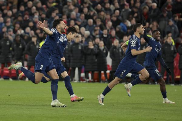 Nezapamćeni skandal na pomolu: PSŽ pobedio Liverpul golom iz ofsajda?