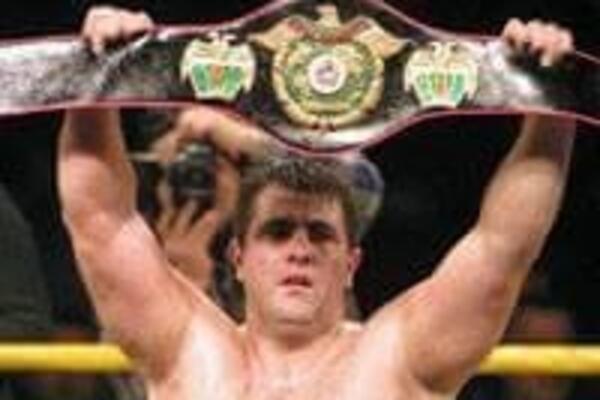 Na ulici važio za ozbiljnu facu, rukom ubijao koga je stigao! Uzdigao opasnog krimosa, a oca mu znali zbog...