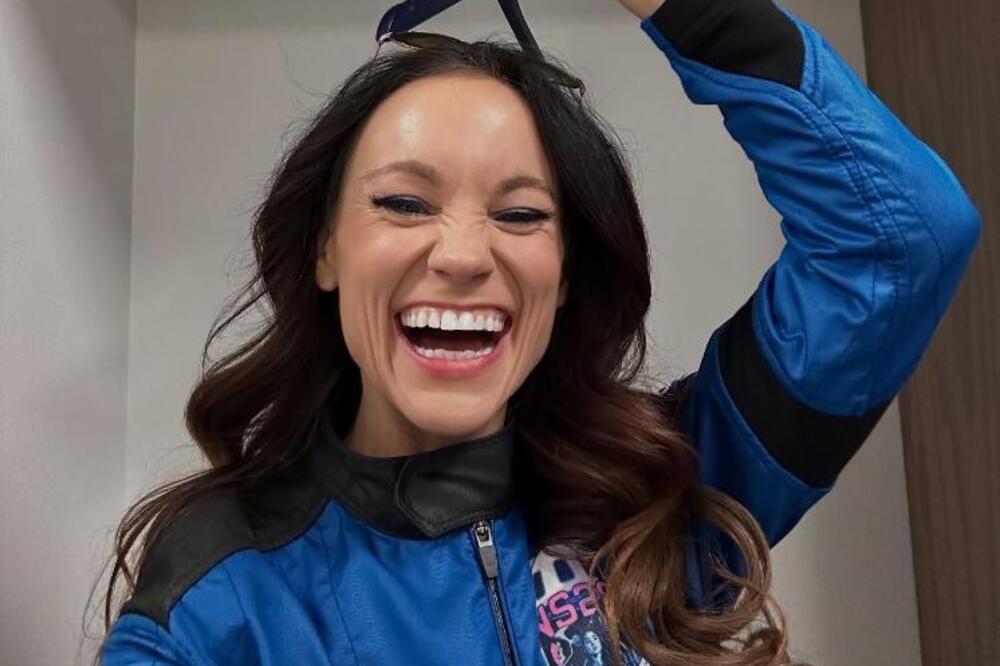 Emilija otišla u svemir neverovatnom brzinom, ali pošto je astronaut Džefa Bezosa, desilo joj se nešto grozno! FOTO