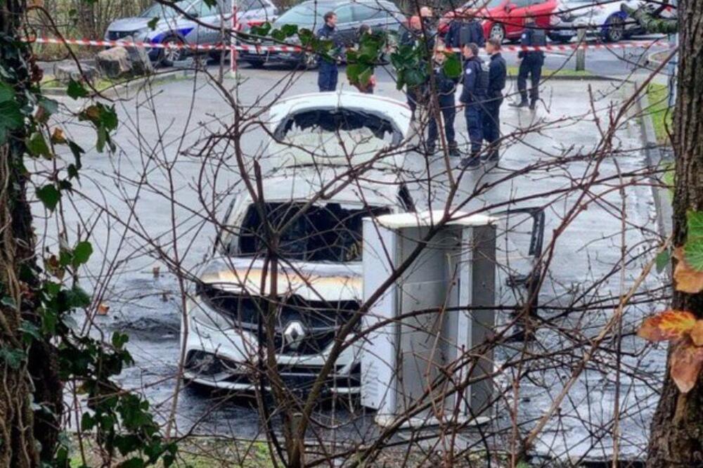 Prava drama na putevima Francuske: Izrešetan šef mafije na auto-putu, napadači samo projurili i ispucali vozilo