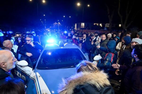Stravičan zemljotres pogodio Italiju! Ljudi u panici beže na ulice, ruševine na sve strane, snimci su zastrašujući!