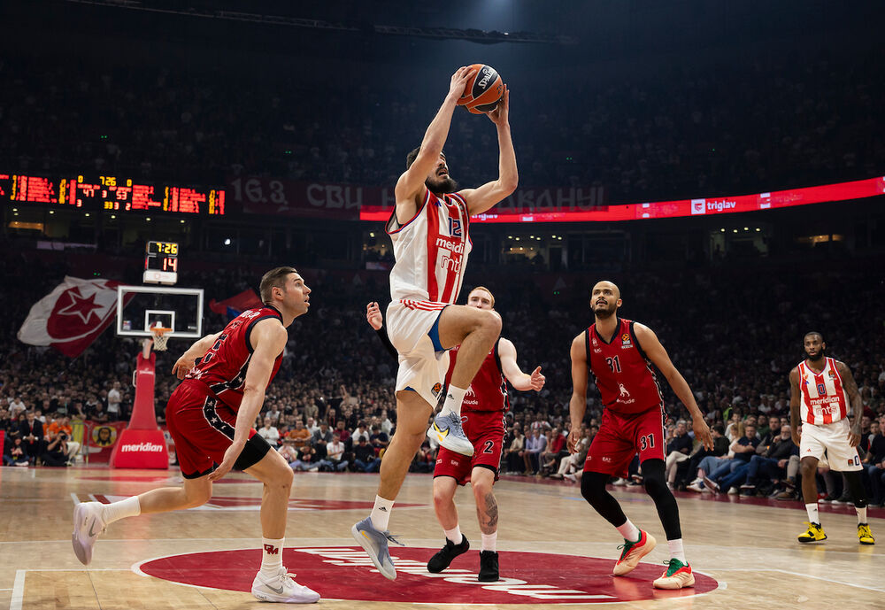 KK Crvena zvezda, Džoel Bolomboj, KK Olimpija Milano