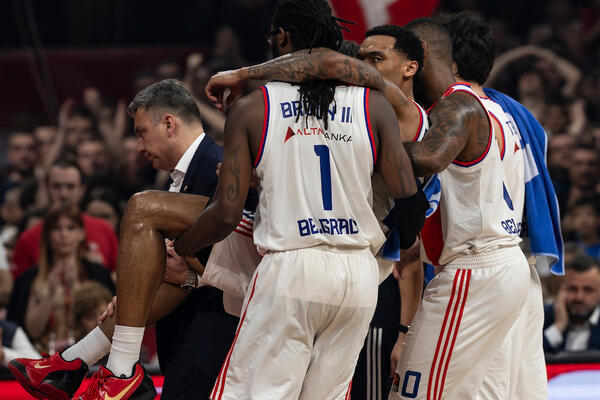 Poznato kada se Džoel Bolomboj vraća na parket!