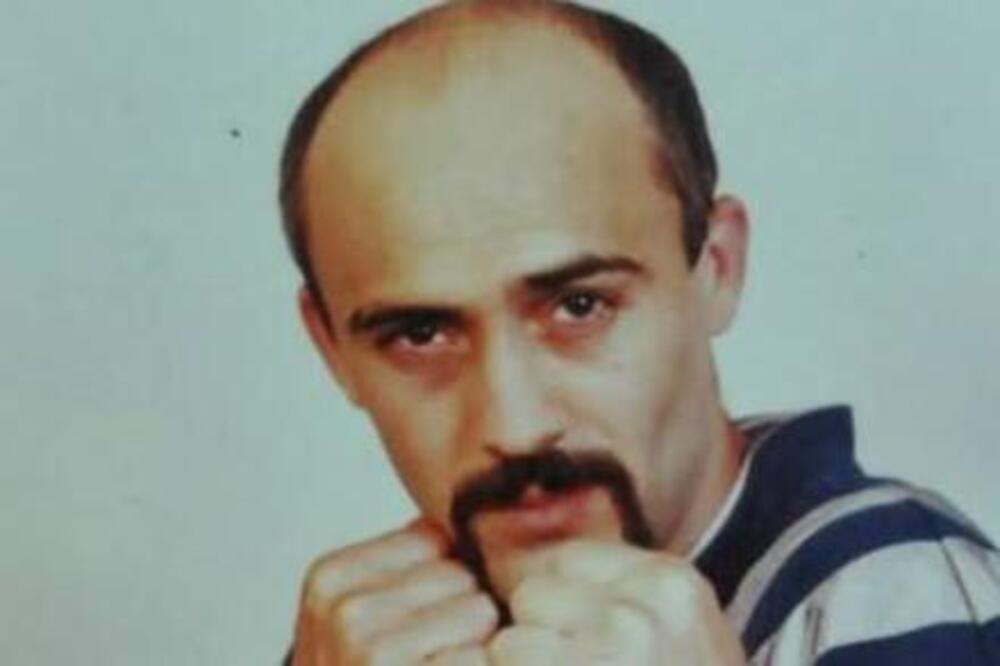 "KAD MI NEKO NEŠTO KAŽE, JA GA NABODEM": Bio opasan kao požar, uvek okružen lepim ženama, a umro je užasnom SMRĆU!