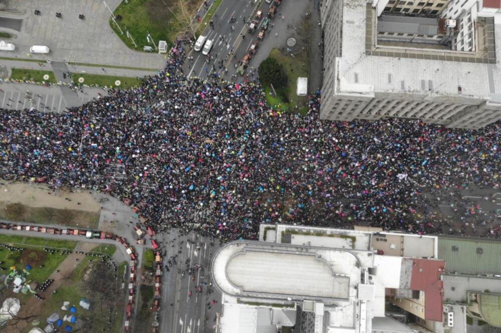Oglasio se MUP povodom protesta u Beogradu: Izneli prve procene o broju ljudi