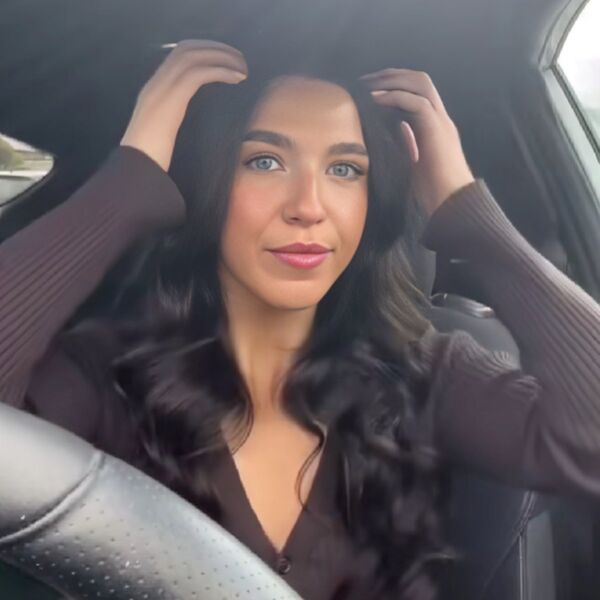 Lara skinula ekstenzije za kosu, pa se frapirala zbog prizora: Pazite šta se nalazilo ispod njih (VIDEO)