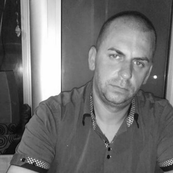 Ovo je vozač Hitne pomoći koji je preminuo! Celu noć prevozio povređene iz požara, a onda mu je herojsko srce stalo