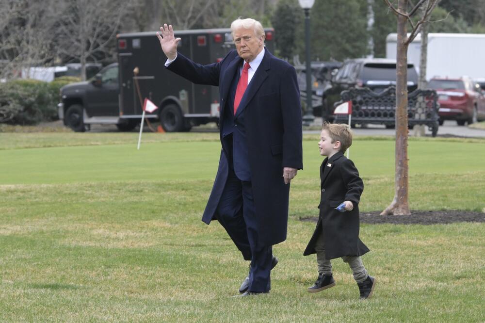 ŠOK! Tramp otkrio veze svoje porodice sa Nikolom Teslom