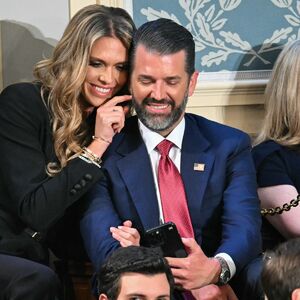 TRAMPOV SIN DOŠAO U SRPSKI KOMŠILUK SA ŽENOM KOJA JE ISTA MELANIJA! Podseća ga na maćehu, a jedan detalj SVE ŠOKIRA