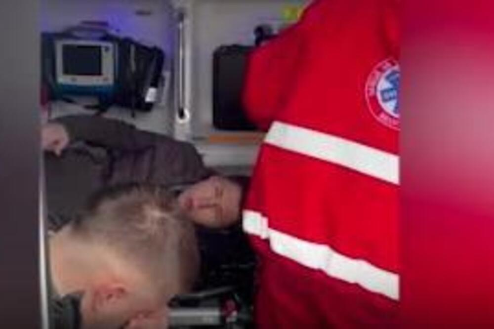 Napadnut student Miloš Pavlović! Trenutno ga prevoze u Urgentni centar (FOTO)