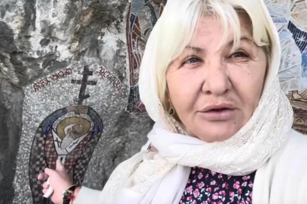 Luna iz Kruševca pokušavala 25 godina da uđe u Ostrog! Kad je konačno uspela, monah je uhvatio za ruku i šokirao...