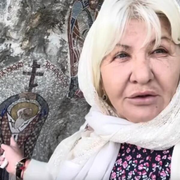 LUNA IZ KRUŠEVCA JE 25 GODINA POKUŠAVALA DA UĐE NA OSTROG! Kad je USPELA, monah je zgrabio za RUKU, PA ŠOKIRAO SA..