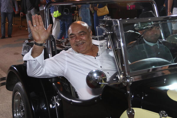 Umro otac Ane Nikolić