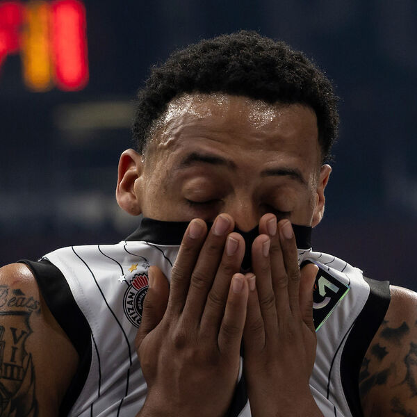 Karlik Džons se oglasio zbog skandalozne objave svog agenta: Nakon bure i straha navijača, rekao samo 1 rečenicu!