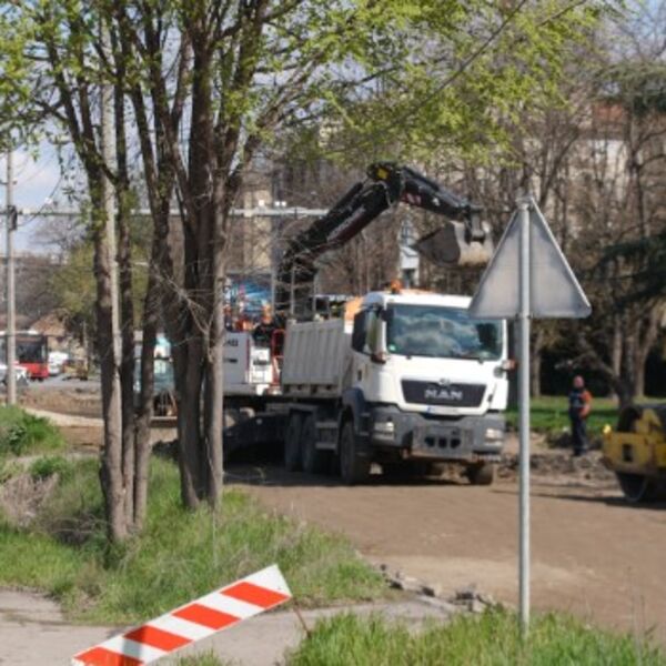 Radovi u Nemanjinoj ulici trajaće do decembra: Evo koje linije MENJAJU TRASU