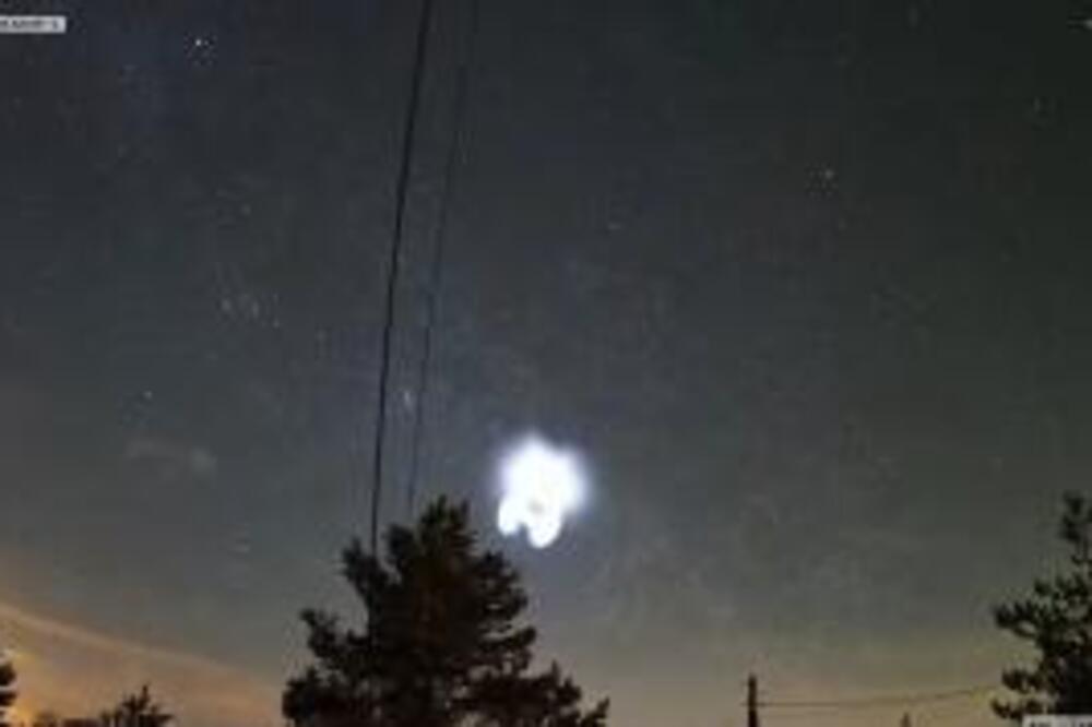 Balkanci su sinoć zbog neobične svetlosti izmislili 100 teorija zavera! Veštačka inteligencija je sve razrešila