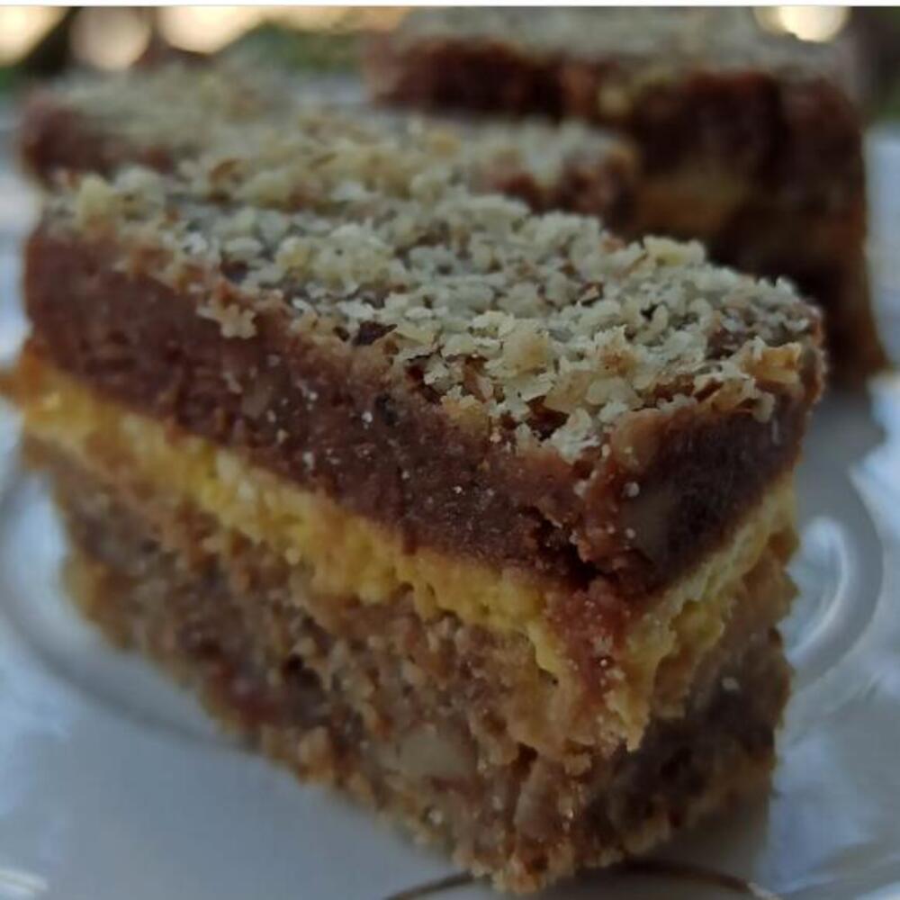 Tako je sočan i ukusan da će nestati sa tanjira za tili čas: Ovakve kolače su nam samo bake spremale, pravo čudo