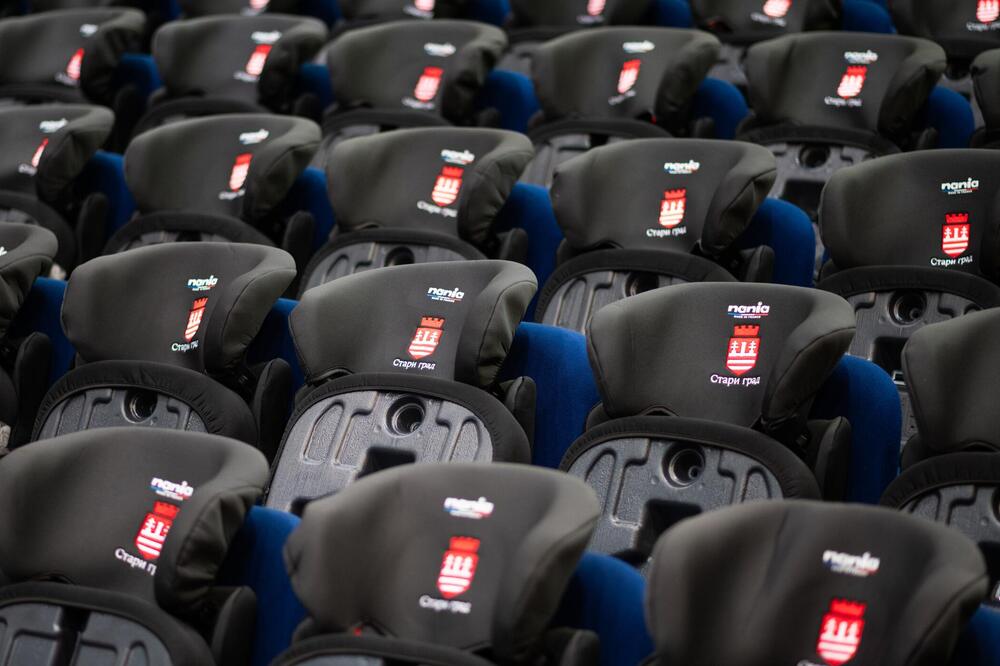 Stari grad brine o bezbednosti najmlađih – besplatna auto-sedišta do 27. marta!