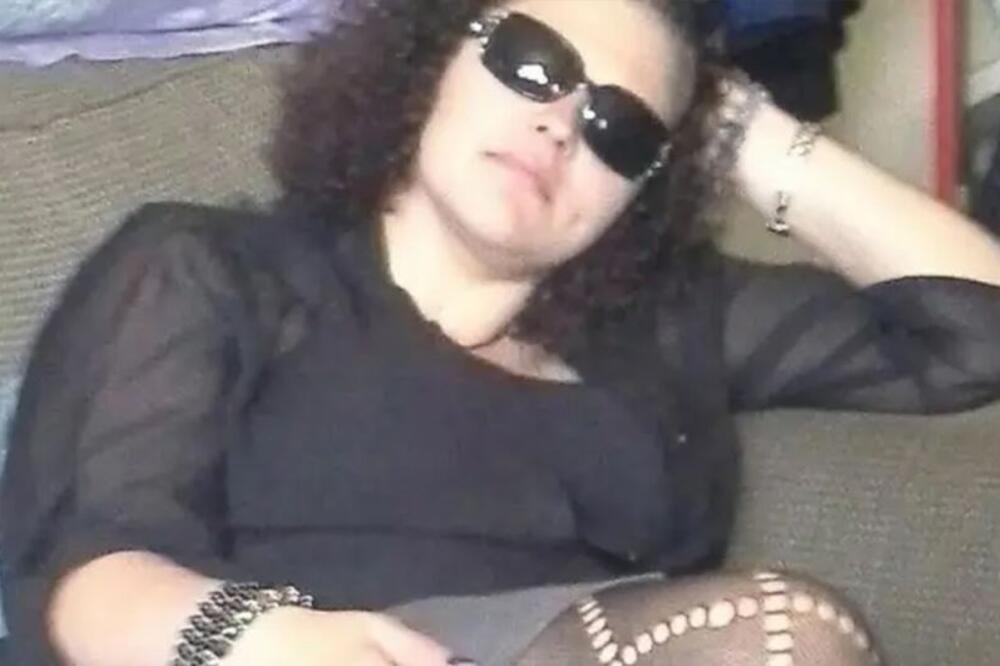 Uplovio u vezu sa beskućnicom, a ona ga ubila, isekla i zakopala u pesak za mačke! Policija zanemela od prizora!