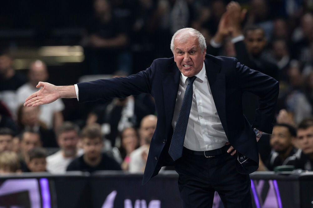 Željko Obradović na utakmici Partizana i berlinske Albe