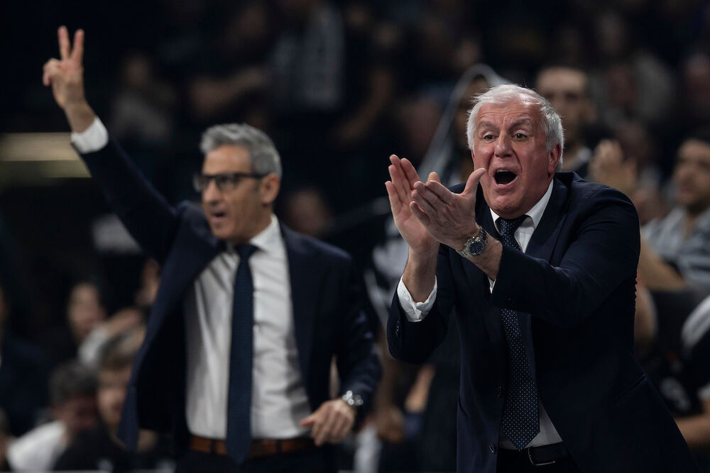 Željko Obradović na utakmici Partizana i berlinske Albe