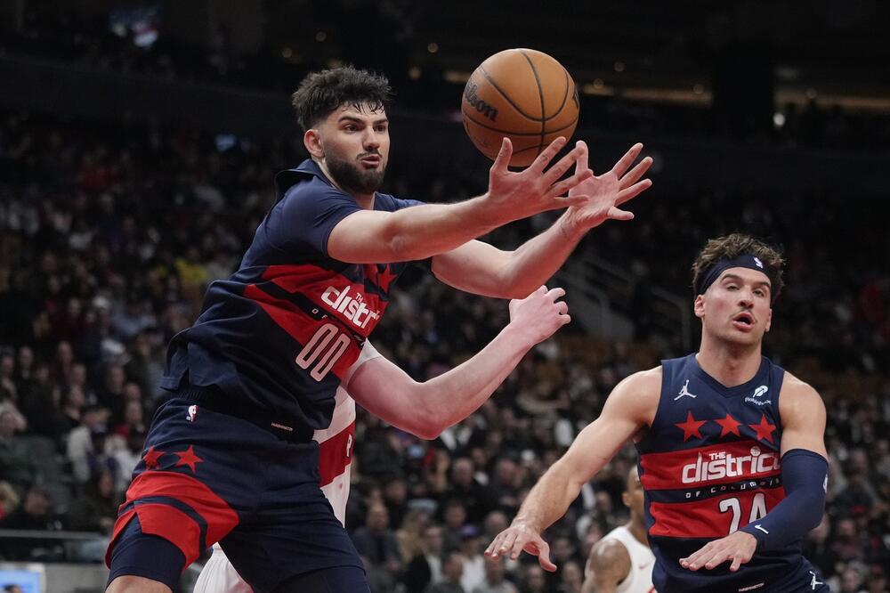 Tristan Vukčević ostaje u NBA ligi!