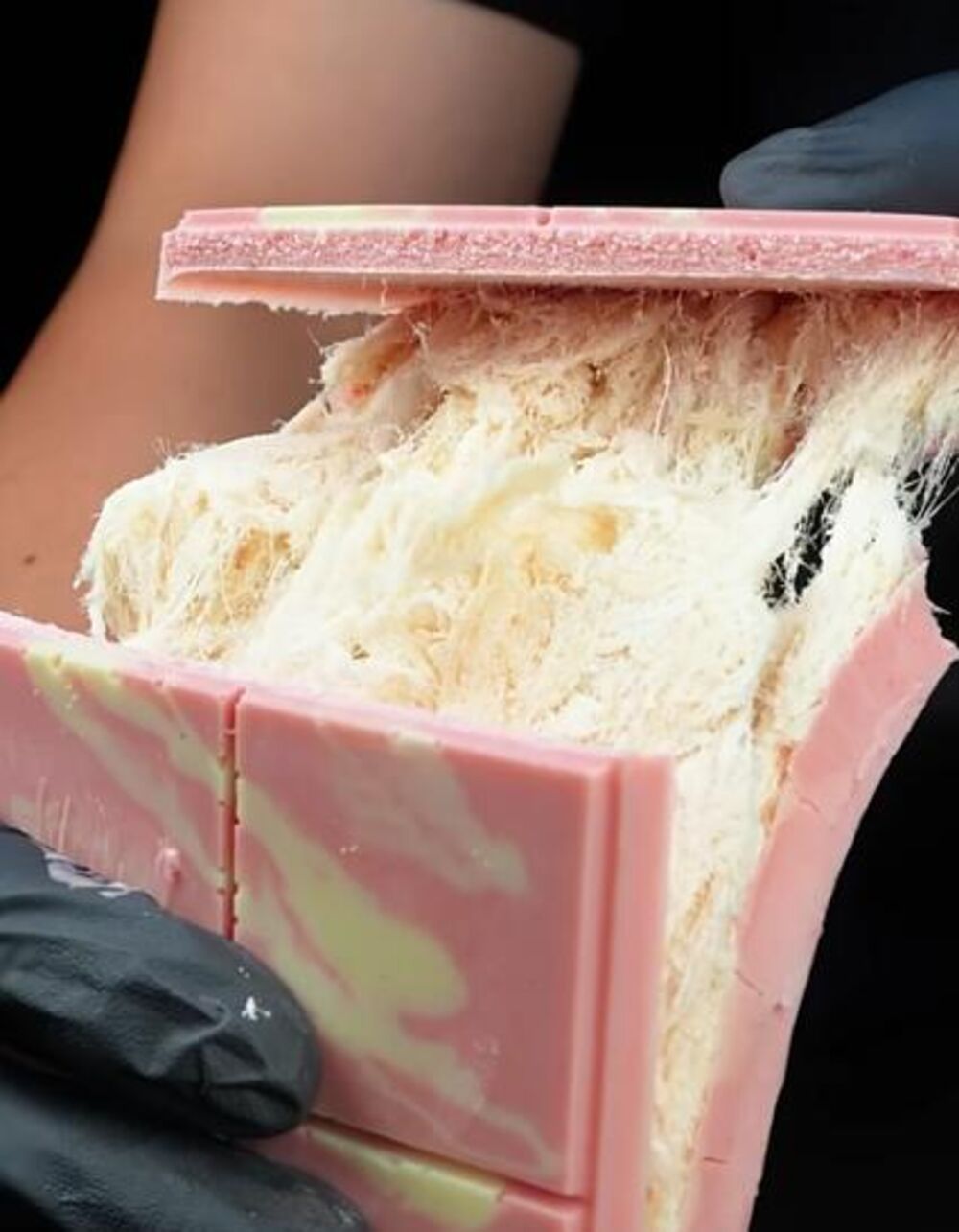  Ova verzija bele čokolade posebna je zbog svog nesvakidašnjeg nadeva