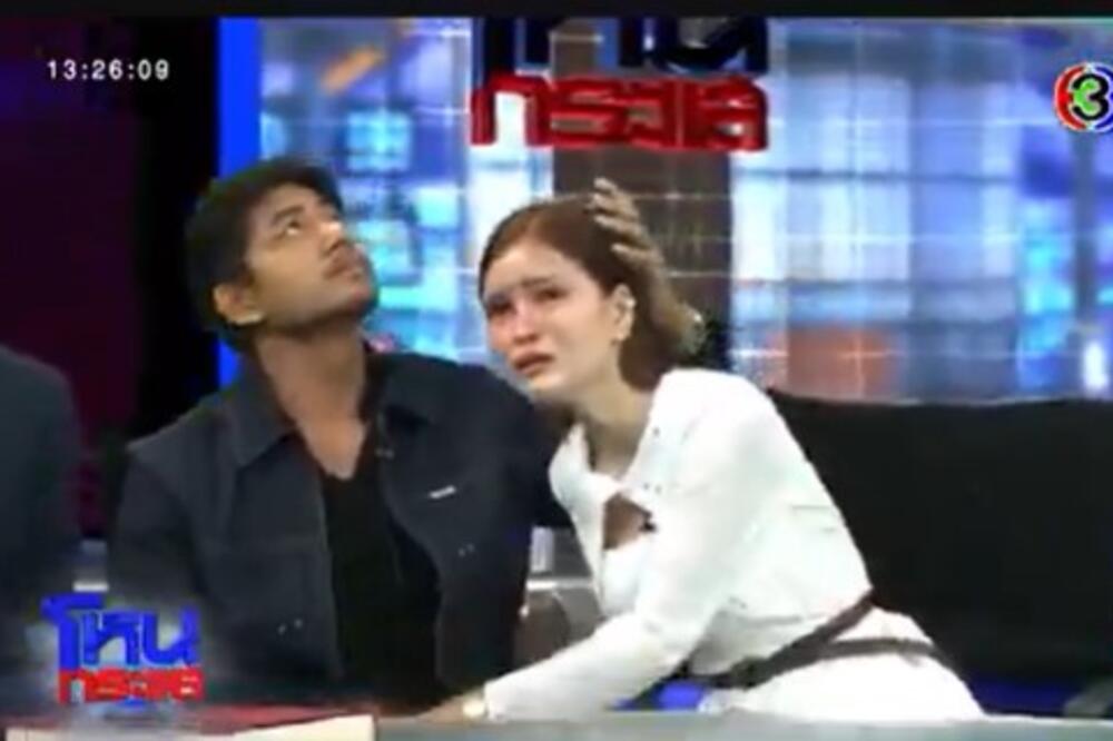 Snimljen trenutak stravičnog zemljotresa na televiziji! Gosti se prestravili kada se zaljuljalo, voditeljka plače