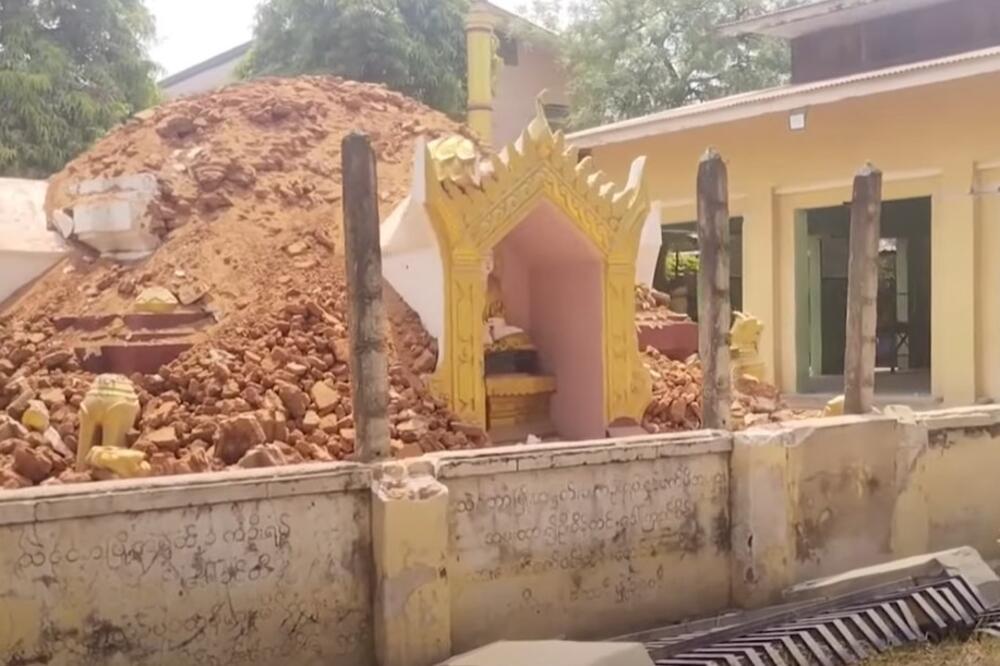 Deca stradala u manastiru tokom razornog zemljotresa u Mjanmaru! (VIDEO)