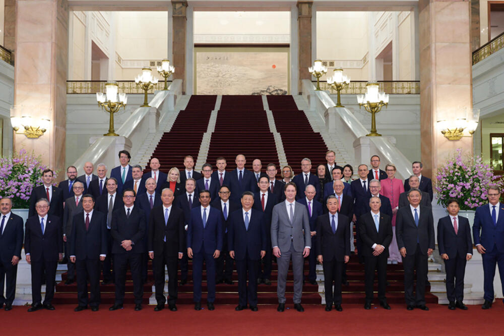 Si Đinping se sastao sa predstavnicima međunarodne poslovne zajednice