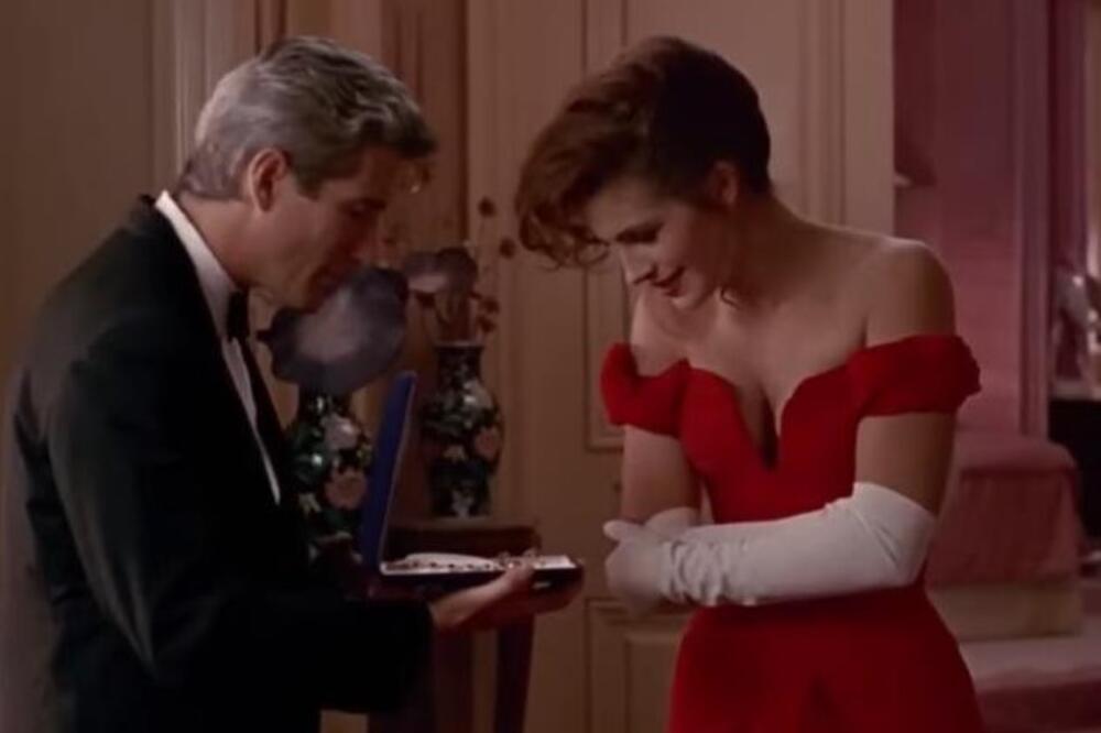 Gde se sada nalazi famozna crvena haljina? Srpkinje su tada obožavale film "Zgodna žena", a 35 godina kasnije...