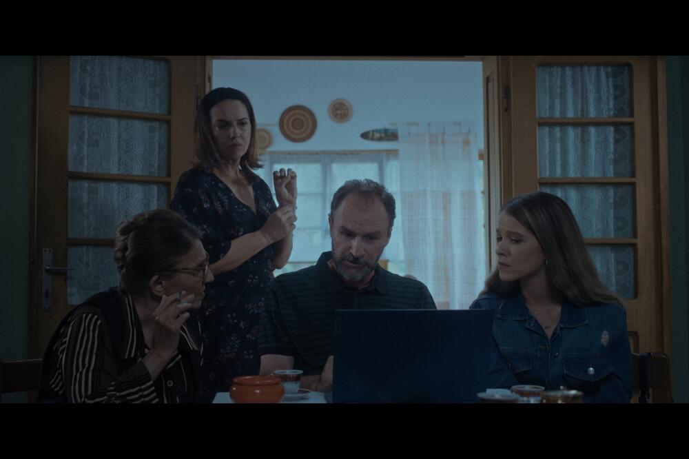 SAZNAJE SE ISTINA O PROŠLOSTI PROFESORA PETROVIĆA – gledajte u narednoj epizodi serije „Kalkanski krugovi“