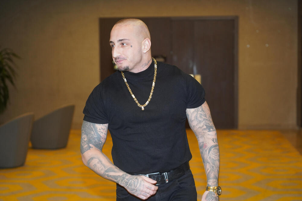 "Imam para ko g****a" Od oca nasledio ogromnu lovu, kružile priče da se drogira, a sad isplivale i ove informacije