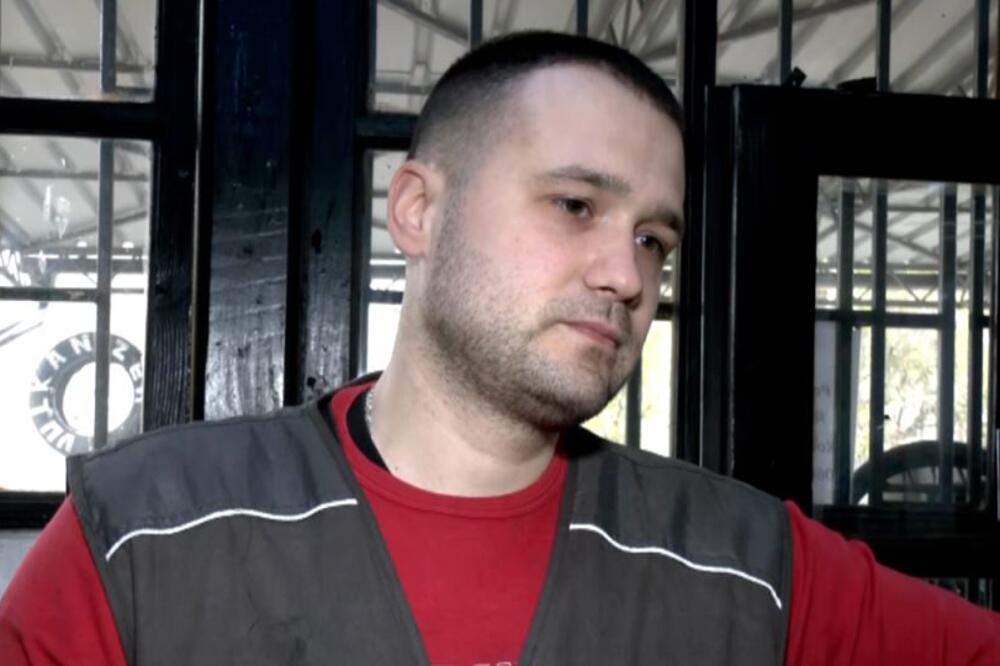 Iako je diplomirani ekonomista, odlučio da se bavi ovim zanatom: Aca zarađuje samo tako, a radi čak 11 sati dnevno