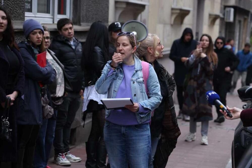 N1 I UNITED MEDIA NASTAVLJAJU ORKESTRIRANI NAPAD NA KURIR U toku je zlonamerno targetiranje novinara Kurira