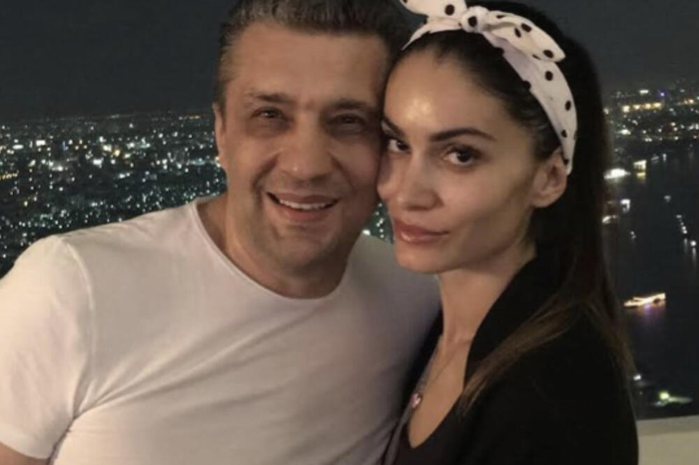 Ovo su žena i ćerka preminulog Željka Rutovića: Obe su bile mis Srbije, toliko su lepe da ćete zanemeti! (FOTO)