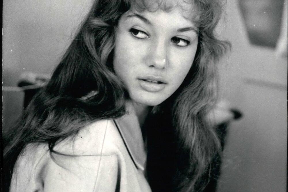 Anju su poslali kod tetke kad je počeo rat, a onda su joj ubili celu porodicu: Kad joj je usvojena ćerka posle..