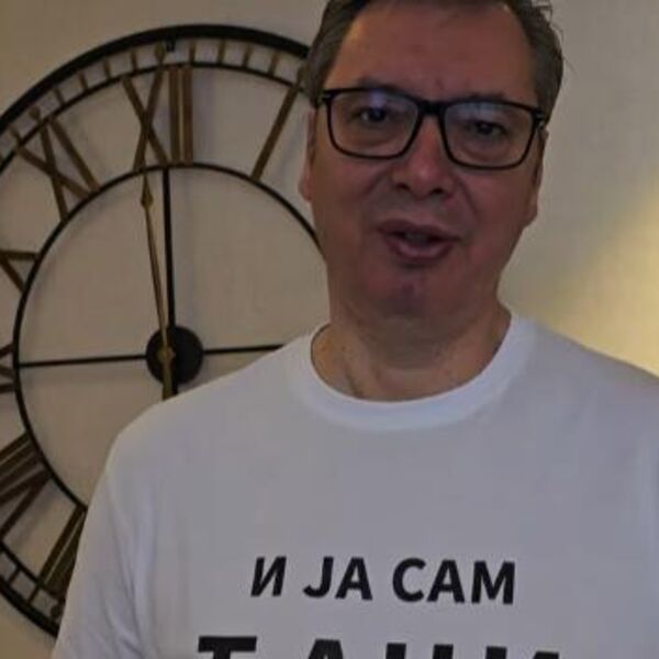 "I ja sam ćaci"! Vučić objavio video sa ovim natpisom na majici, a onda se obratio studentima! (VIDEO)