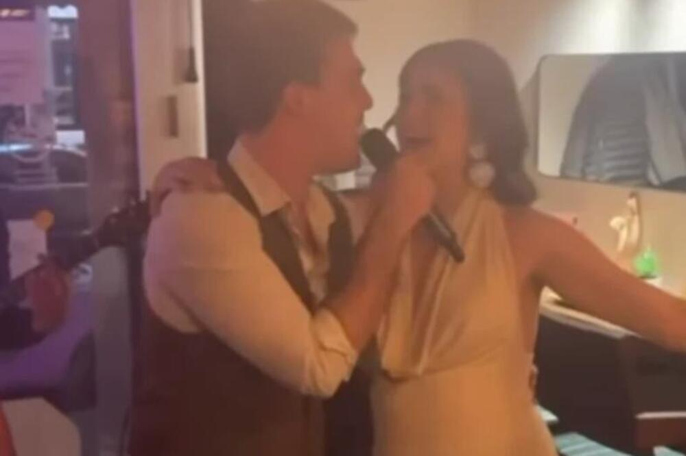 Naš čuveni pevač oženio bivšu devojku svog kolege: On je pevao o njihovom raskidu, a onda je ona....