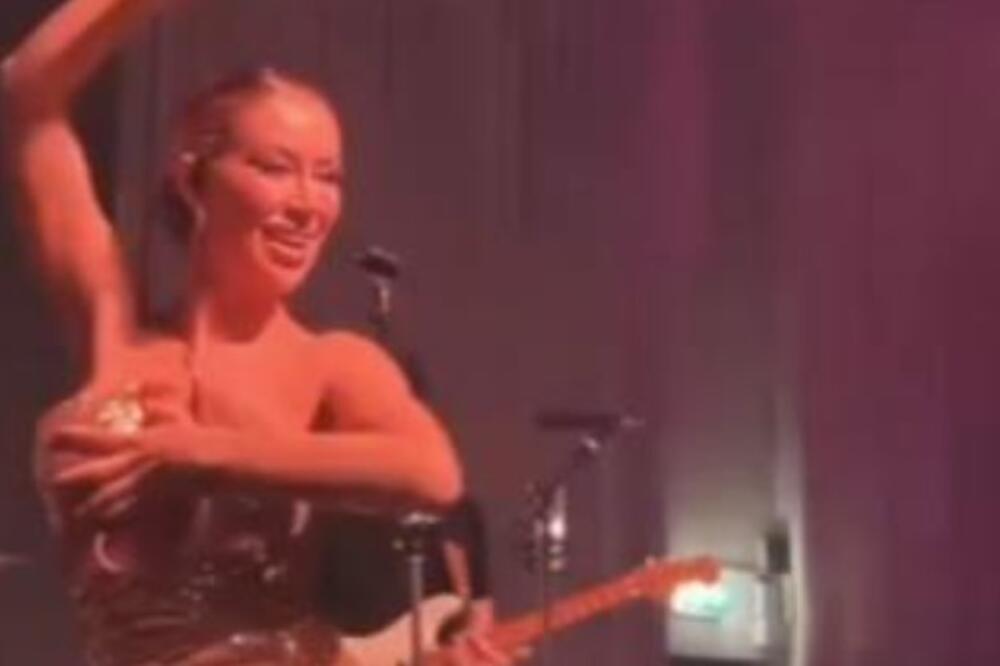 Tea Tairović pala na kolenima na svadbi: Obukla crvenu haljinu, plesala kao u ekstazi, a kad je zanjihala..