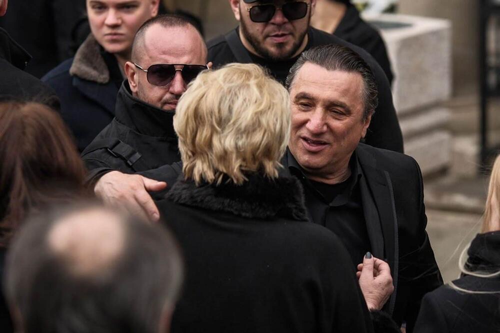 Zbog prijatelja Joce Amsterdama danas je plakao Beograd! Ćerka se gušila u suzama, lepa udovica zanemela od prizora