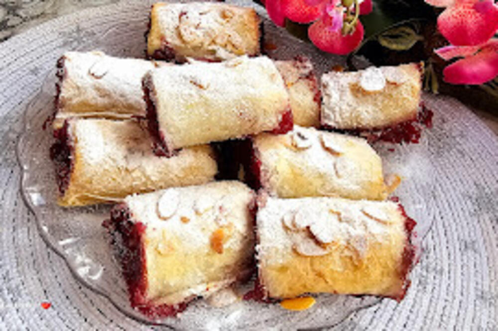 Neodoljiva šuškava pita sa višnjama i leblebijama: Svaki zalogaj je uživanje, topi se u ustima