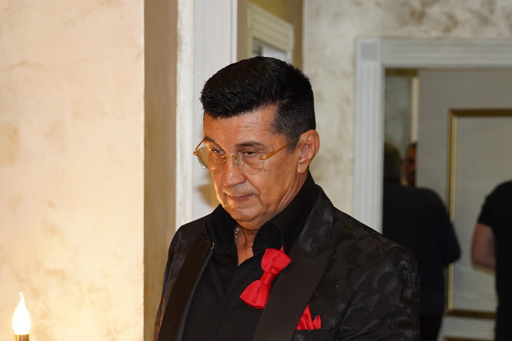 "Jurim žene i dalje" Oduvek bio okruženim najlepšim ženama, razveo se od 25 godina mlađe, a sad priznao ovo