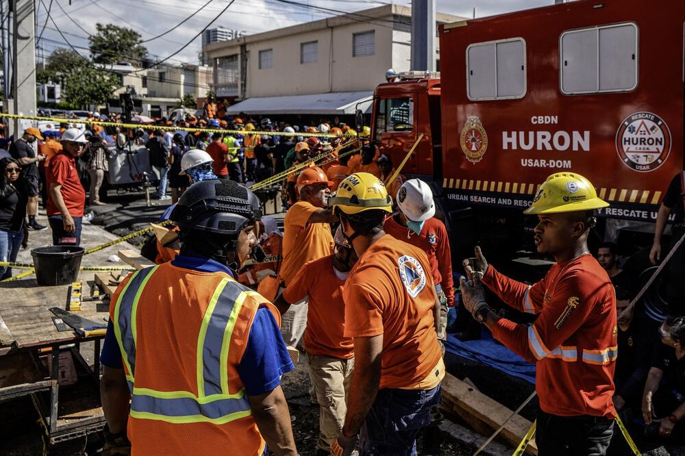 Raste broj žrtava u diskoteci smrti: Poginulo najmanje 27 osoba, mnogi i dalje ispod ruševina