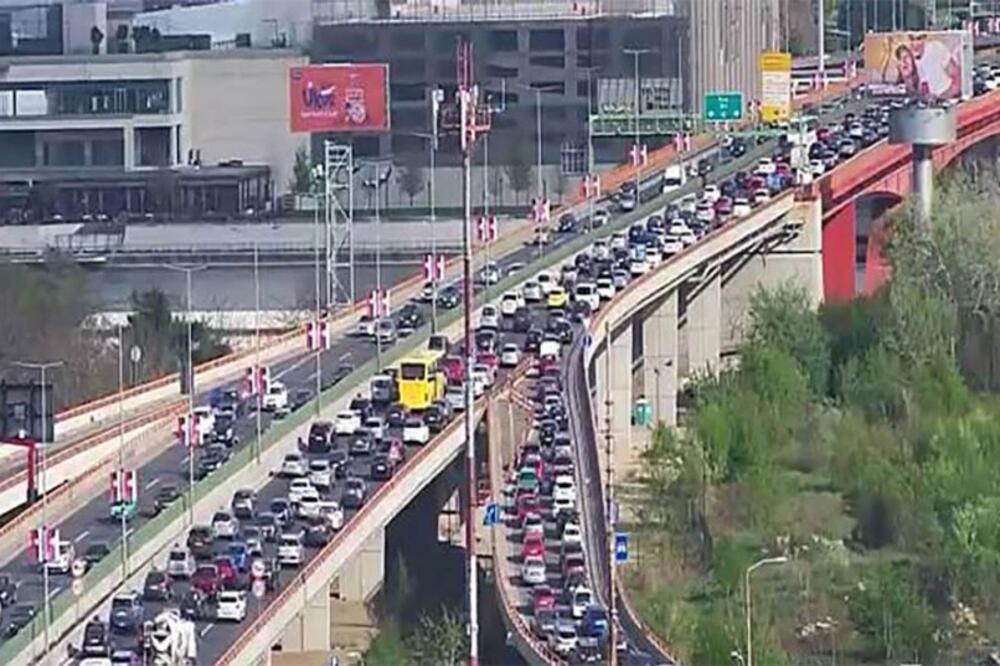 Popodnevni špic u punom jeku: Ove deonice u Beogradu izbegavajte ako ikako možete (FOTO)