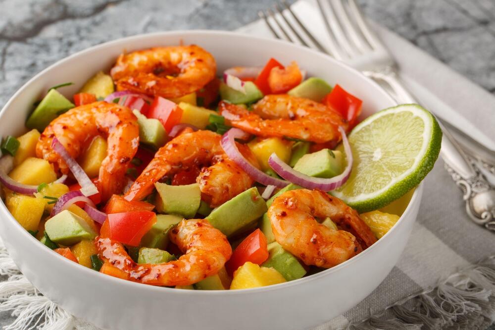 Omiljena salata Srba nije baš tako zdrava: Nikada ne jedite ove 2 vrste povrća zajedno, evo i zašto