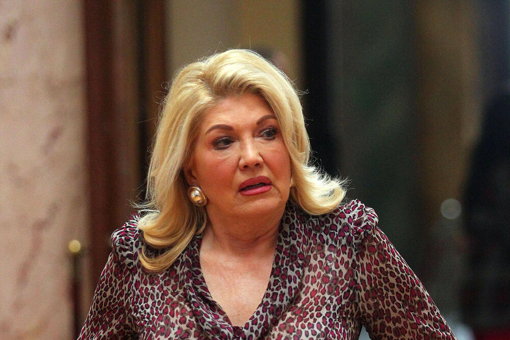 "Nekako sam crpila snagu iz tih gubitaka" Potresna ispovest voditeljke o spontanim pobačajima, ovo je njena priča