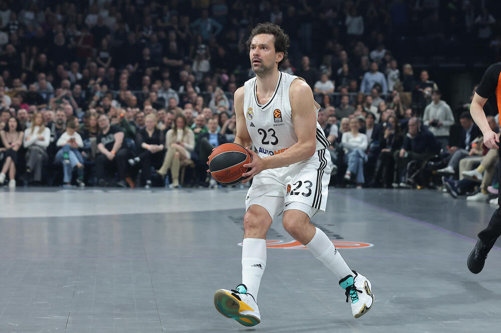 "P**a madre, Serhio!" Arena se tresla od pesme Grobara za omraženog Ljulja (Video)